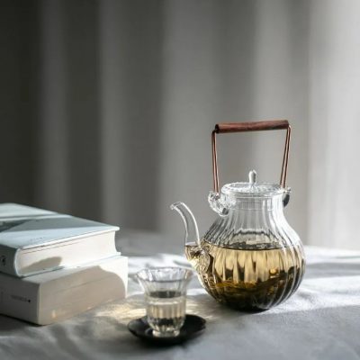 限定価格 鶴首 耐熱ガラス ティーポット 茶こし付き ガラス製ポット 手作り 銅製持ち手 ジャンピング 紅茶ポット