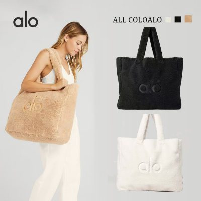 Alo Yoga アロヨガ ヨガバッグ トートバッグ 大容量 A4収納可 ファー ジム 秋冬 ピラティス レディース メンズ バッグ ブラック ホワイト カーキ 3色
