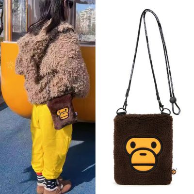 新品未使用 BAPE KIDS A BATHING APEじゃばら式CAMOスマホショルダーバッグ マイロコインケースバッグ ショルダーバッグ ブラウン